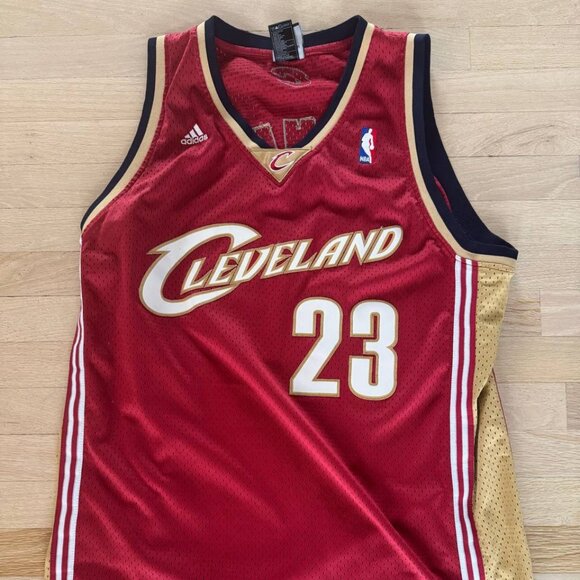 Adidas Cleveland Cavaliers LeBron James NBA Jersey #23 Size XL - Picture 1 of 8
